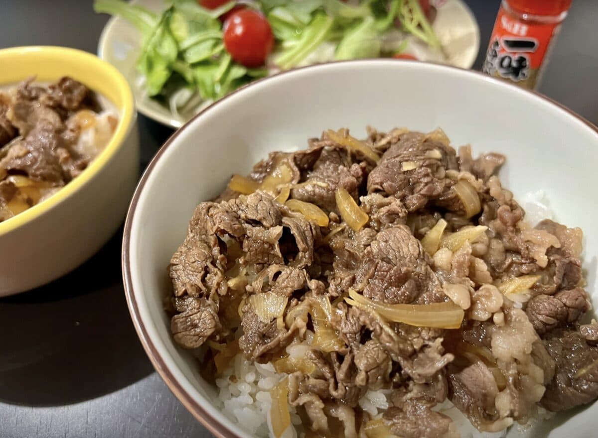 Gyudon (Japanese Beef Rice Bowl)